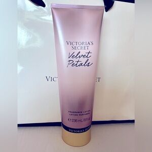 Victoria’s Secret Velvet Petals Body Lotion